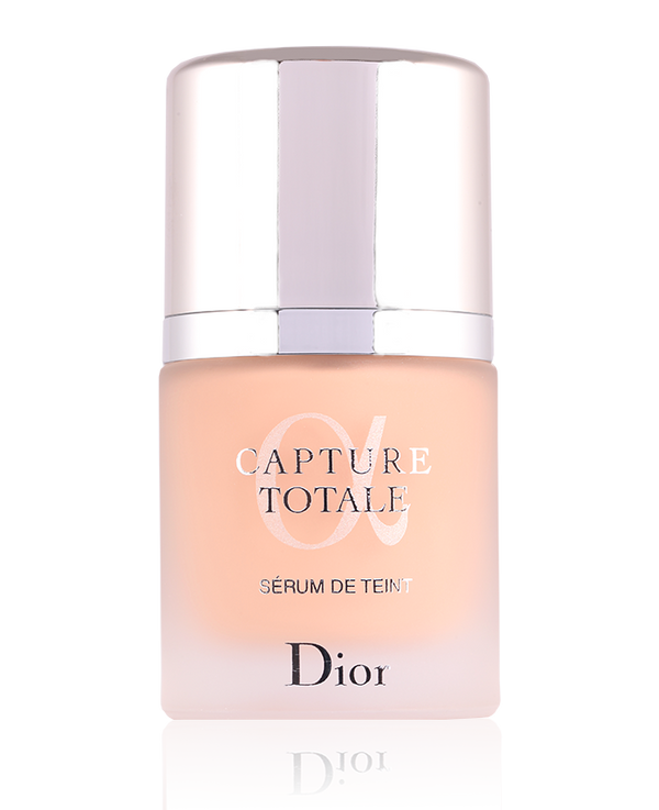 DIOR Capture Totale Triple Correcting Serum Foundation 020 Light Beige