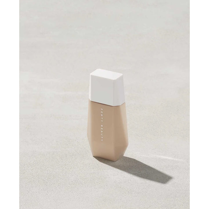 Fenty Beauty- Eaze Drop Blurring Skin Tint 5 light medium with warm yellow undertones