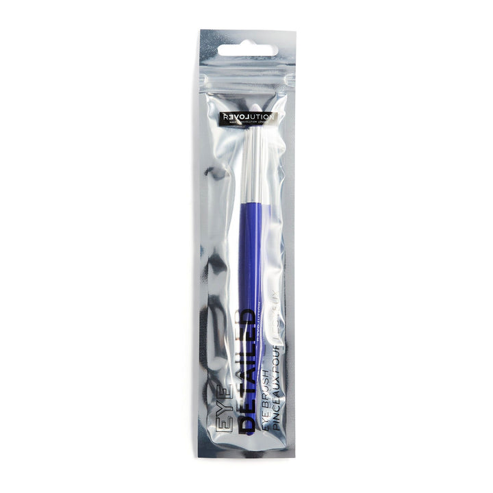 Makeup Revolution- Relove by Revolution Detailed Eye Brush