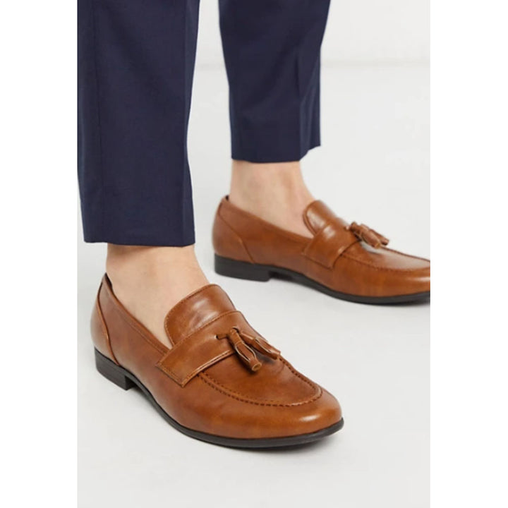 Asos Design- Asos Design Loafers In Tan Faux Leather With Tassel