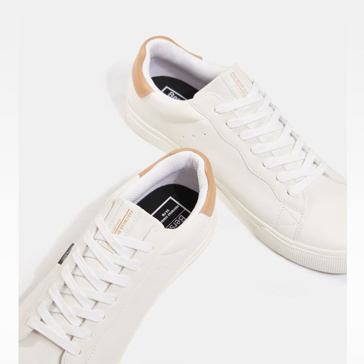 Bershka- Men’s trainers with coloured heel detail