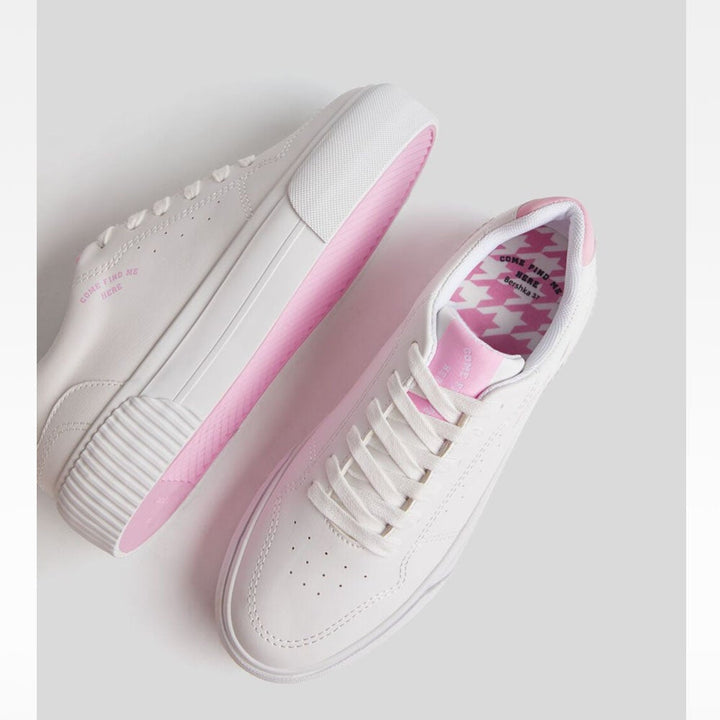 Bershka- Trainers with coloured heel detail