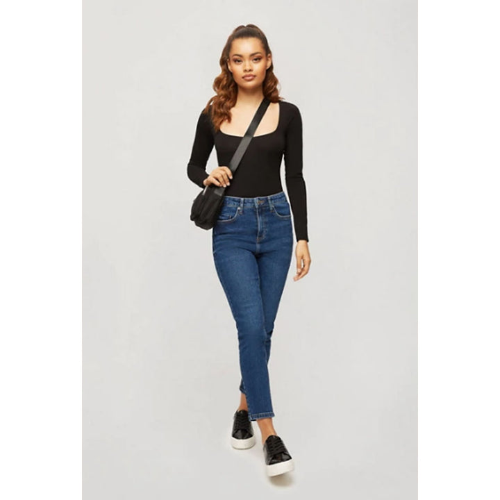 Asos Design- Miss Selfridge Petite Emily Jeans in Dark Blue Wash