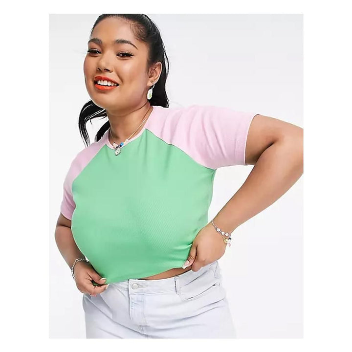 Asos- Collusion Plus Raglan Rib Shrunken Short Sleeve T-Shirt In Pink & Green