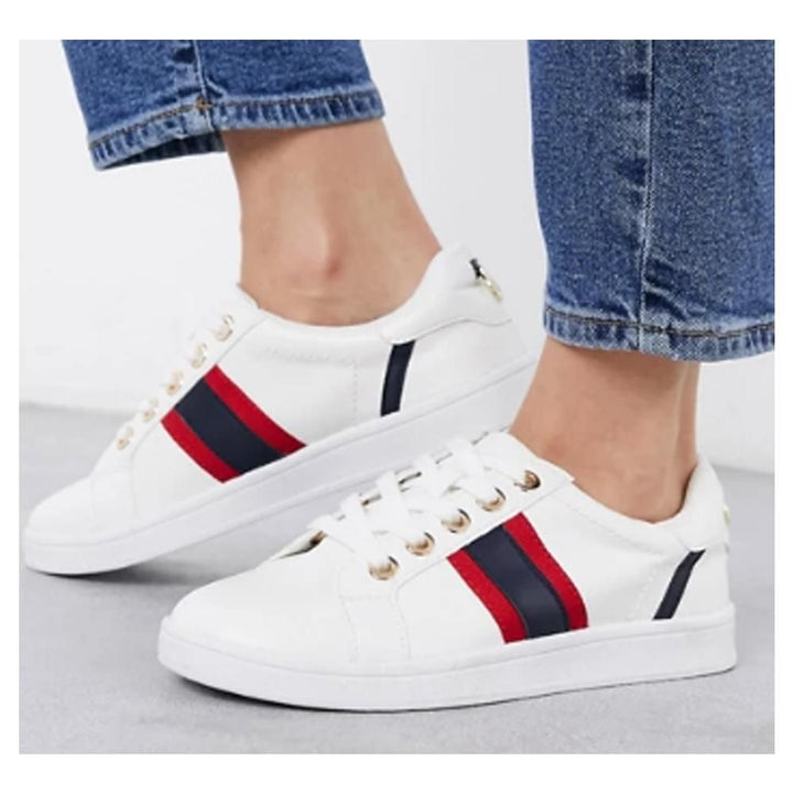 Asos Design- River Island Wide Fit side stripe trainer white