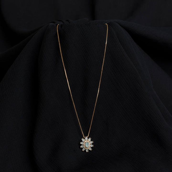 Shein- Sun Flower Shaped Necklace